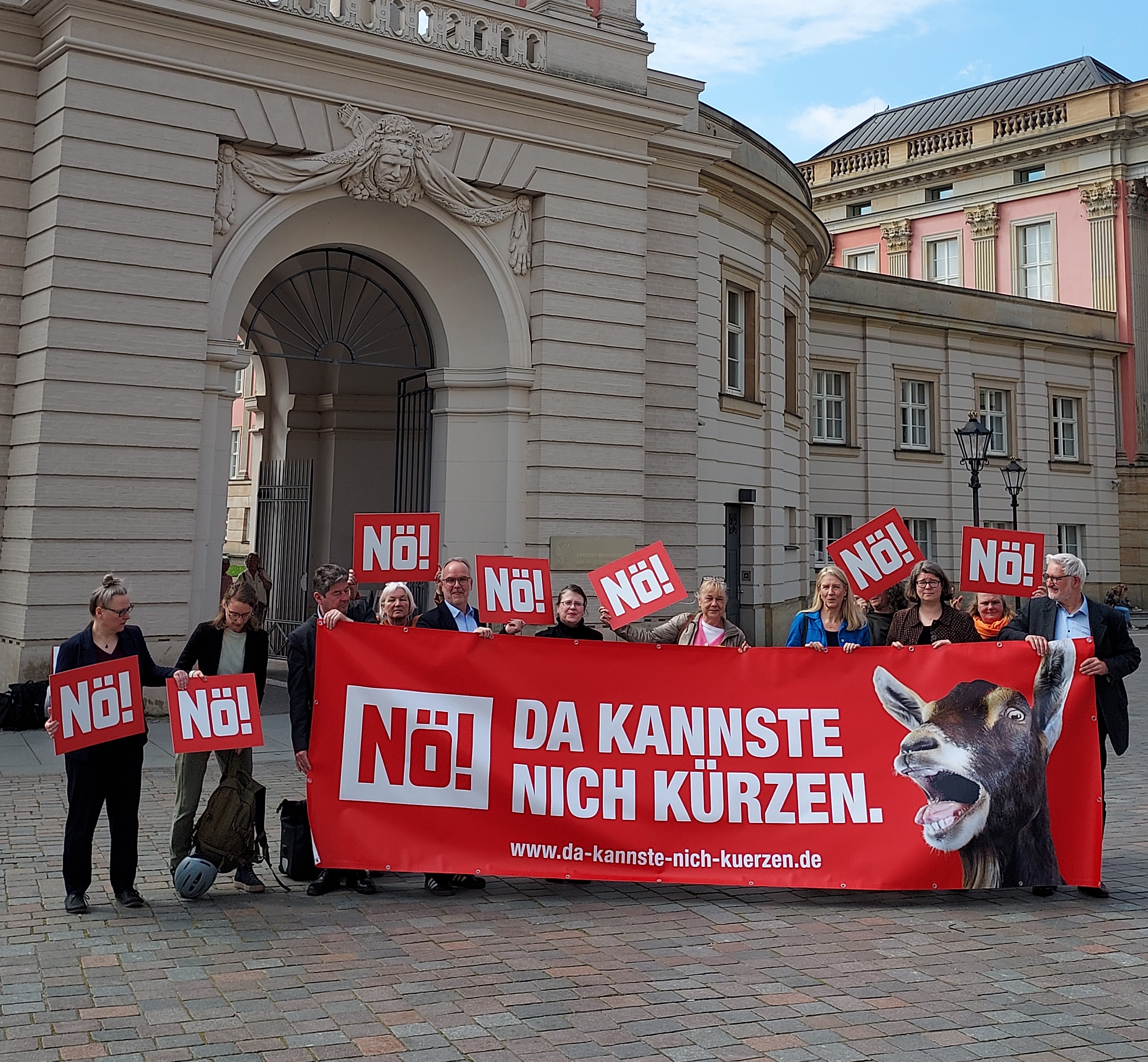 Nö! vor dem Landtag: © Agentur Medienlabor